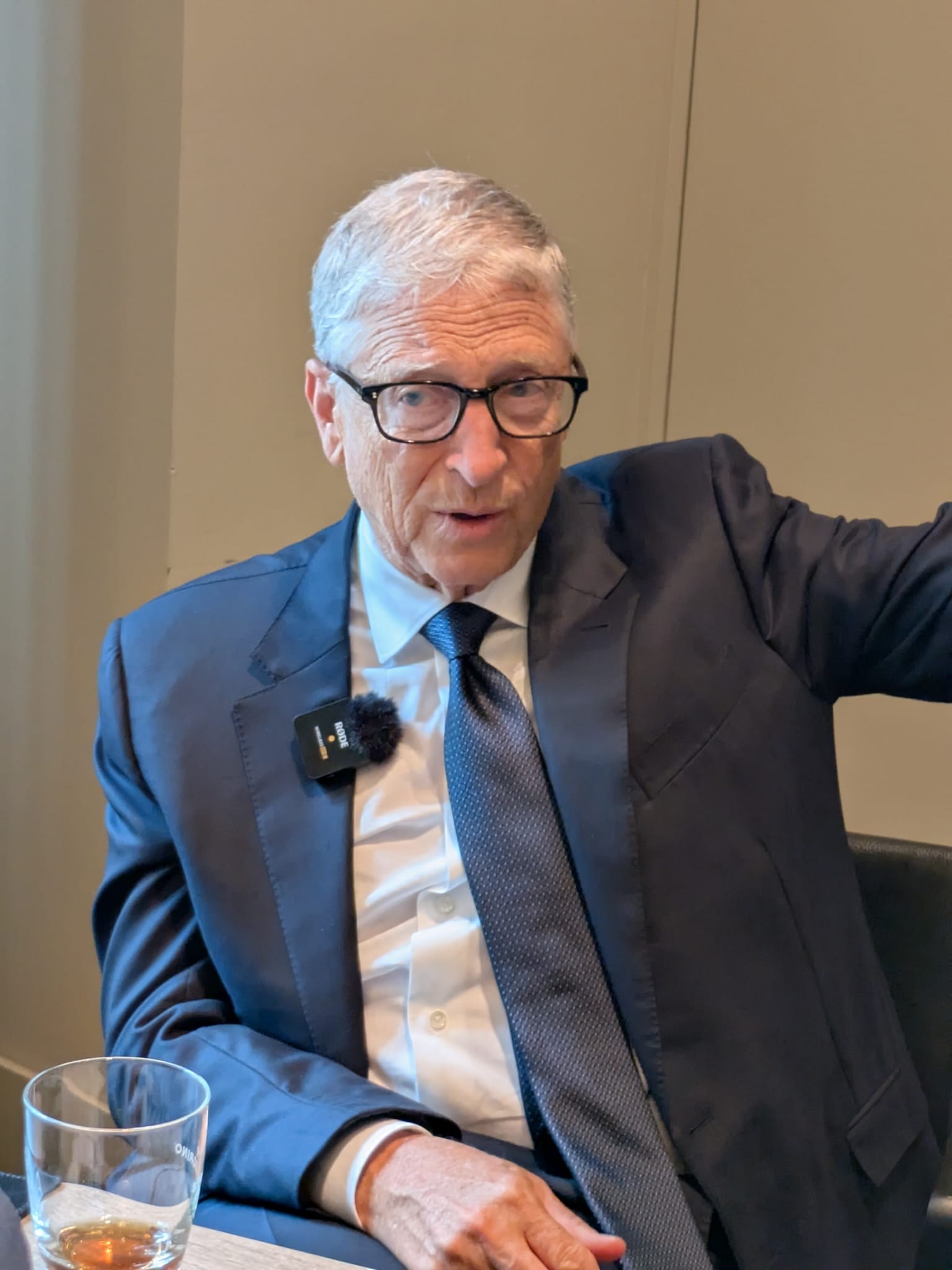 Bill Gates im Podcast Table.Today