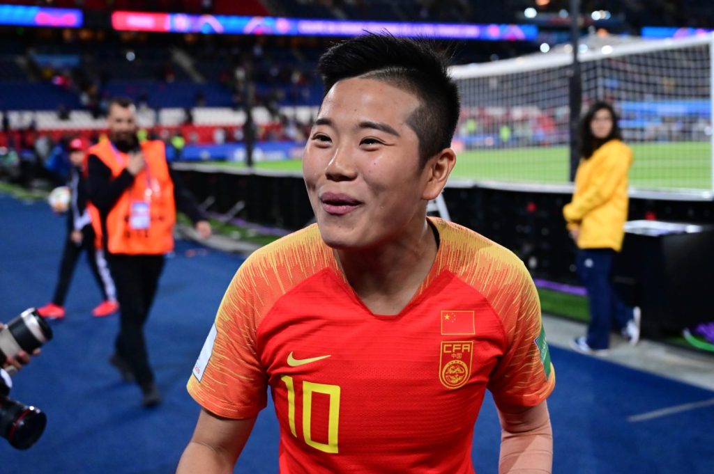 Spitzenfußballerin Li Ying bei der Frauen WM 2019 in Südafrika freut sich über ihren Sieg