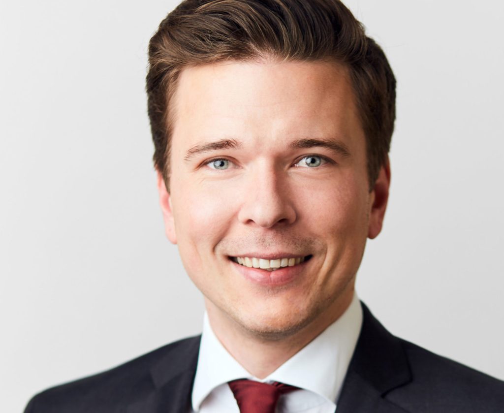 Porträtfoto von Niklas Weidner über Künstliche Intelligenz und EU Verordnungen