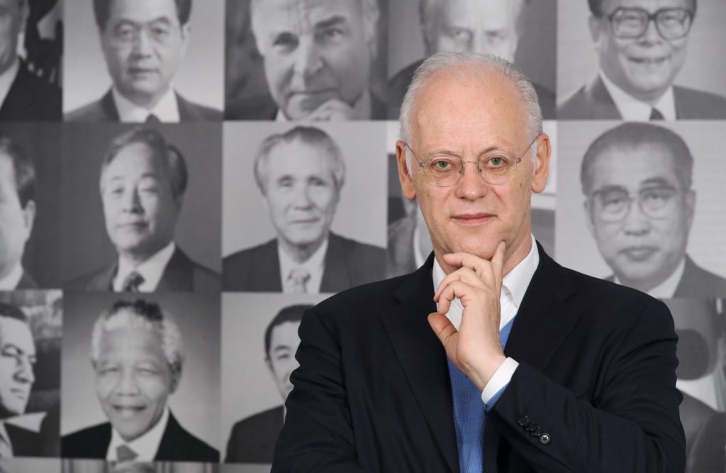 Rudolf Scharping über die Beziehungen zwischen China und Deutschland.