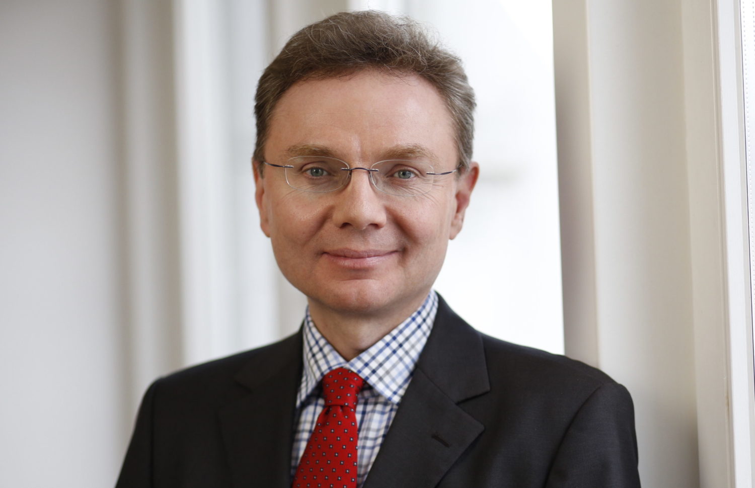 EU-Klimapolitik: Taxonomie & CO2-Grenzausgleich 
Götz Reichert leitet den Fachbereich Energie, Umwelt,  Klima und Verkehr des Centrums für Europäische Politik (CEP).
