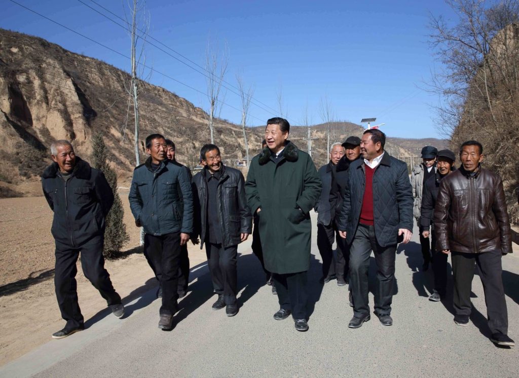 Personenkult um Xi Jinping: Hier beim Besuch des Dorfes Liangjiahe.