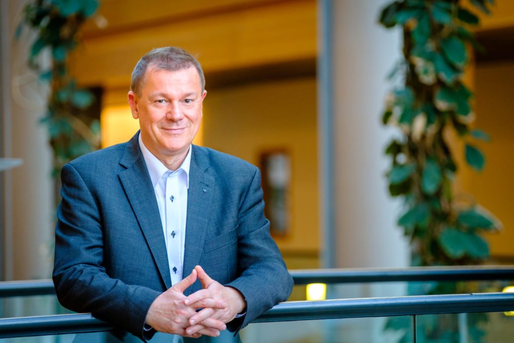 Auf dem Foto zu sehen ist Markus Pieper: Berichterstatter für die  Erneuerbare-Energien-Richtlinie