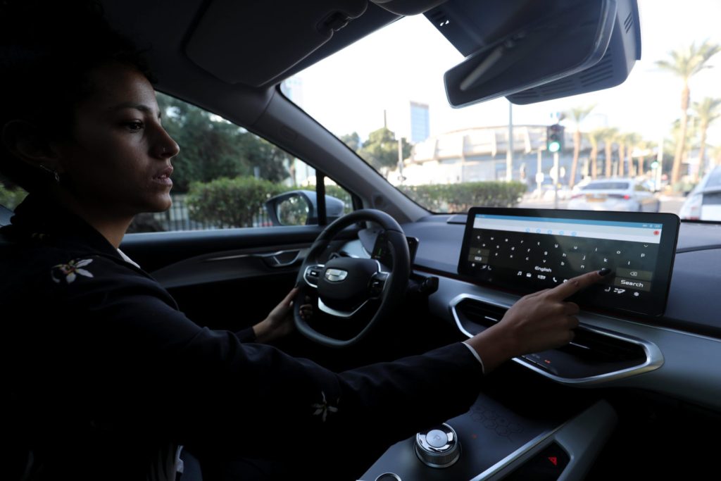 Autos von Geely werden immer digitaler - mit EcarX soll nun die Software selbst entwickelt werden. Dabei kommt wichtige Technik aus Deutschland.