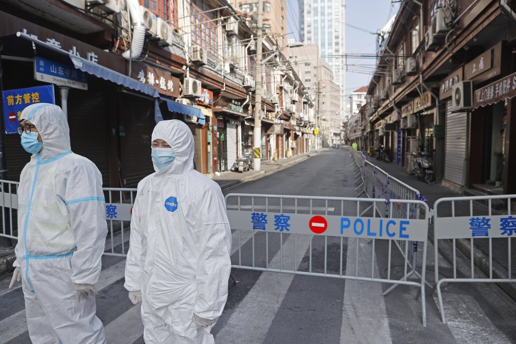 Null-Covid Strategie in China: Nicht nur in Shanghai sind die Kosten des Lockdowns hoch.