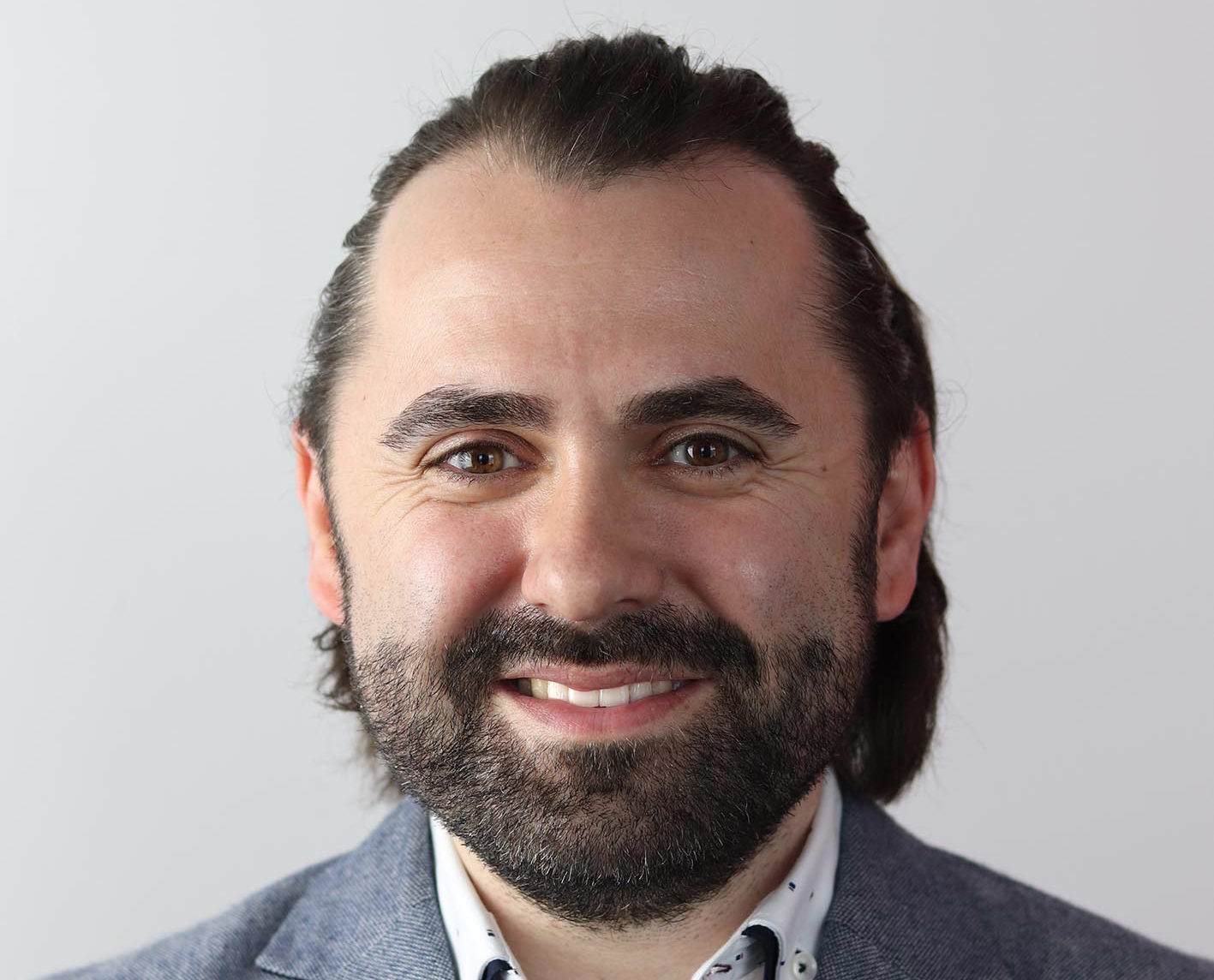 Frank Schemmel ist Spezialist für Datenschutz bei DataGuard - einem Dienstleister für Privacy, InfoSec & Compliance.