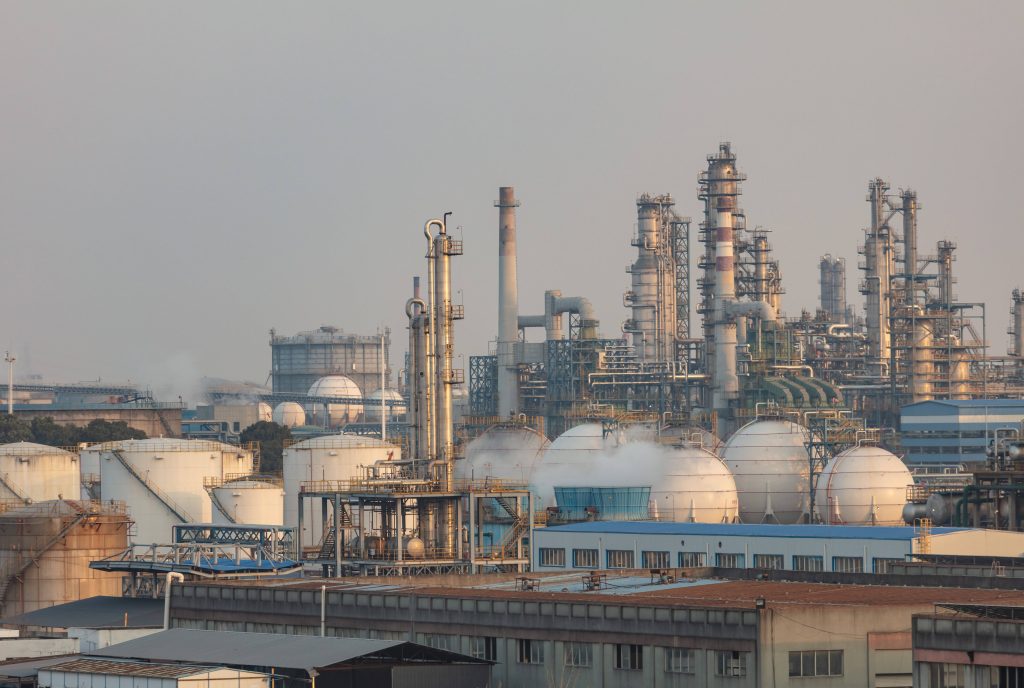Raffinerie von Sinopec in Jiangxi, China: Der Ölkonzern will CO2 auffangen und in Öl- und Gasfelder pumpen. Die Technologie der Carbon Capture birgt jedoch Risiken.
