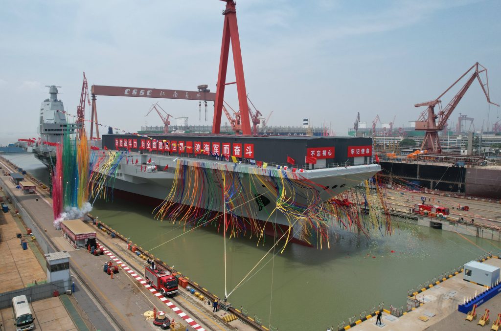Der dritte Flugzeugträger Chinas, "Fujian" ist fertig gestellt.