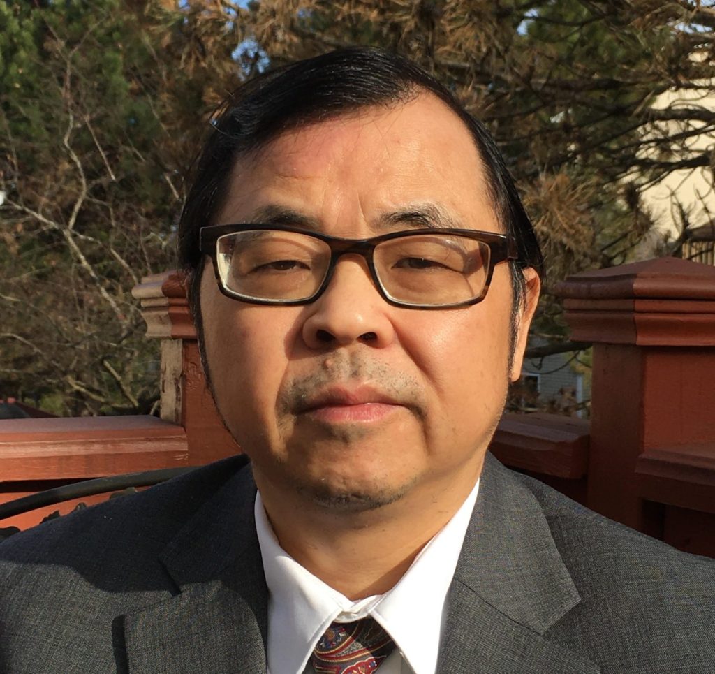 Yi Fuxian, leitender Forscher im Bereich Geburtshilfe und Gynäkologie an der Universität von Wisconsin-Madison. Hier schreibt er über Bevölkerungskontrolle und Familienplanung in Xinjiang.