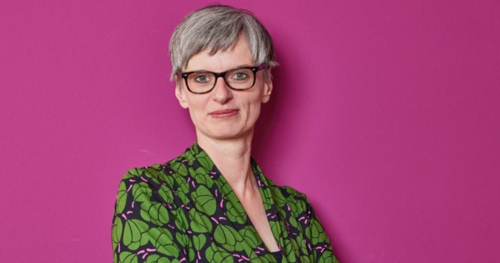 Silke Stremlau ist Vorständin des Versicherungsverbunds Hannoversche Kassen und Vorsitzende des Sustainable Finance-Beirats, der seit 2019 die Bundesregierung berät. Im Interview redet sie über nachhaltige Investitionen, Green Finance und die EU-Taxonomie