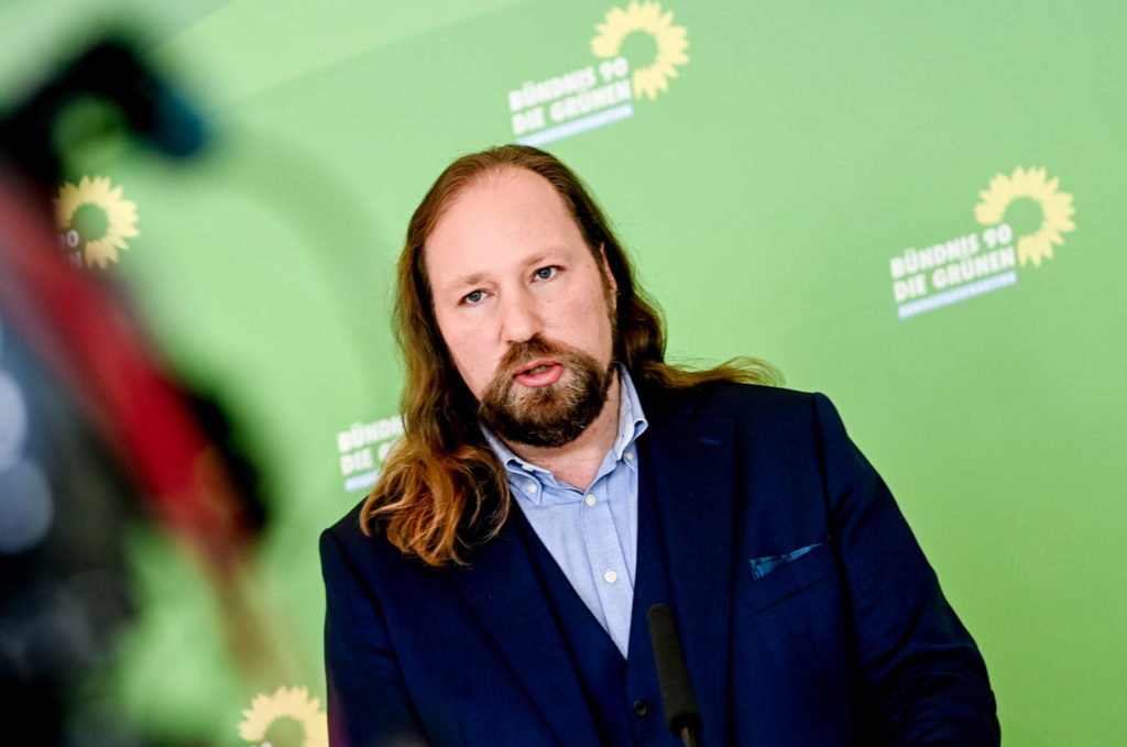Anton Hofreiter (Grüne) ist seit 2021 Vorsitzender des Europaausschusses im Bundestag. Im Interview spricht Hofreiter über Reserve-Atomkraftwerke, die EU und mehr.
