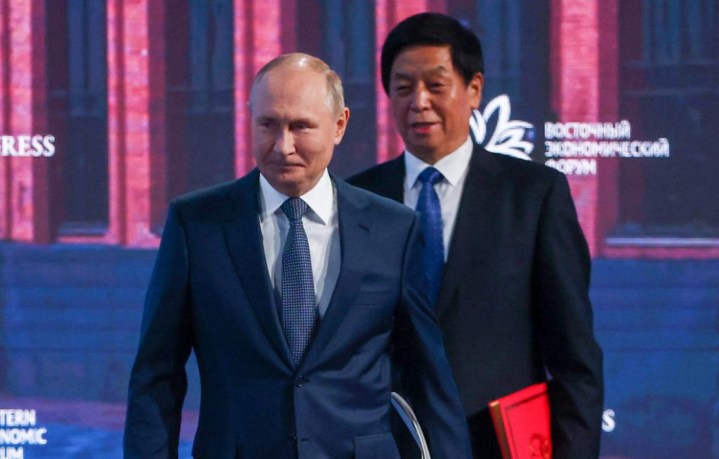 Wladimir Putin und Li Zhanshu beim Eastern Economic Forum in Wladiwostok - Putin und Xi werden sich in Usbekistan treffen.