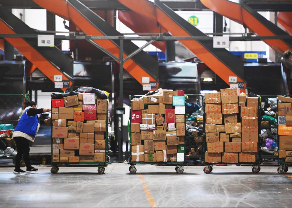 China: Der Singles' Day stellt Versandhändler jedes Jahr vor große Herausforderungen. Auch 2021 hatten sie alle Hände voll zu tun.