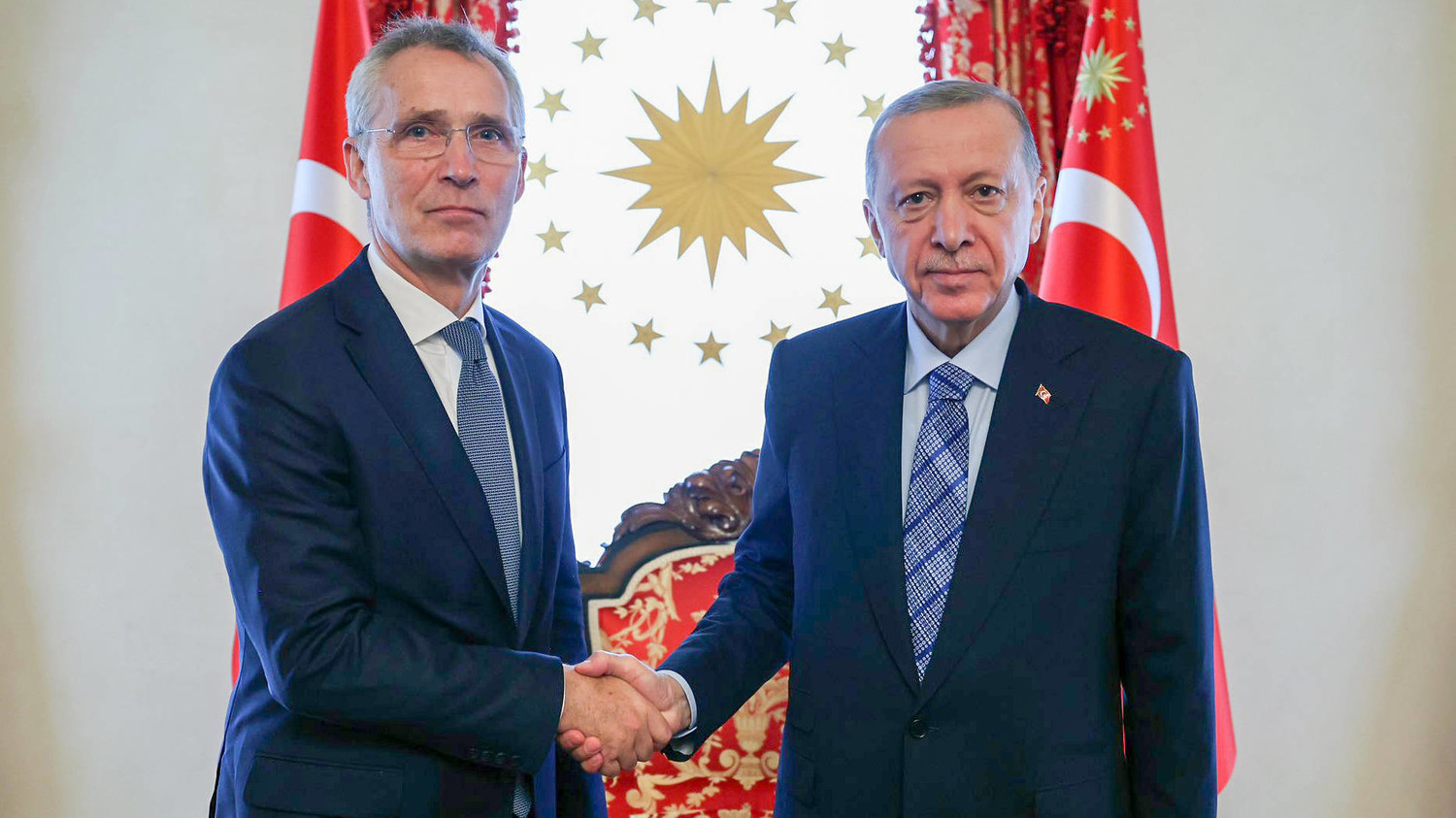 Jens Stoltenberg, Nato-Generalsekretär, im Gespräch mit dem frisch wiedergewählten türkischen Präsidenten Recep Tayyip Erdoğan.