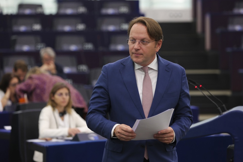 Oliver Varhelyi