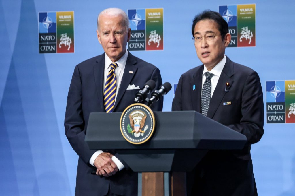 Japans Premierminister Fumio Kishida an der Seite von US-Präsident Joe Biden.