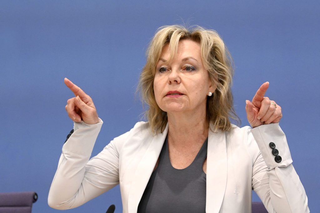 Mutmaßliche Prüfung von Fördermittelentzug: Sabine Döring spricht in einem internen Schreiben von einem Missverständnis.