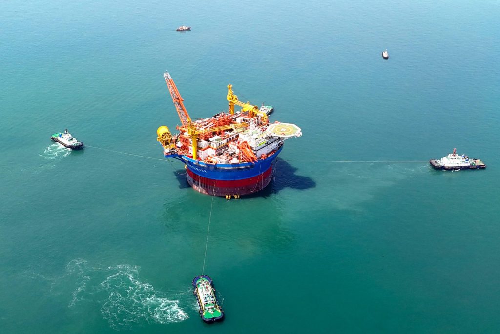 Schwimmender Terminal vor Qingdao