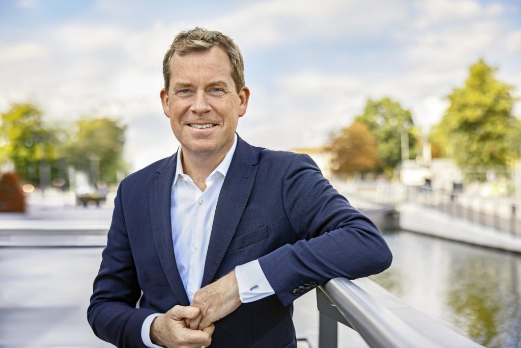 Ulf Kämpfer, SPD, Oberbürgermeister von Kiel, Präsident des VKU, Stellvertretender Präsident des Deutschen Städtetags.