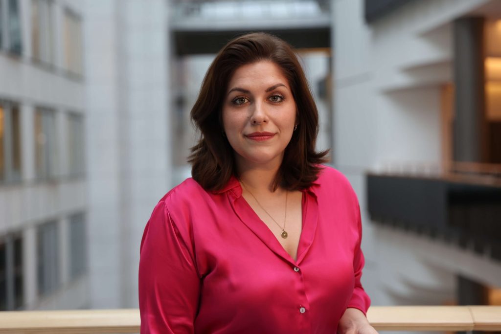 Svenja Hahn ist seit 2019 Mitglied des EU-Parlament und saß im Sonderausschuss für künstliche Intelligenz im digitalen Zeitalter. Sie will 