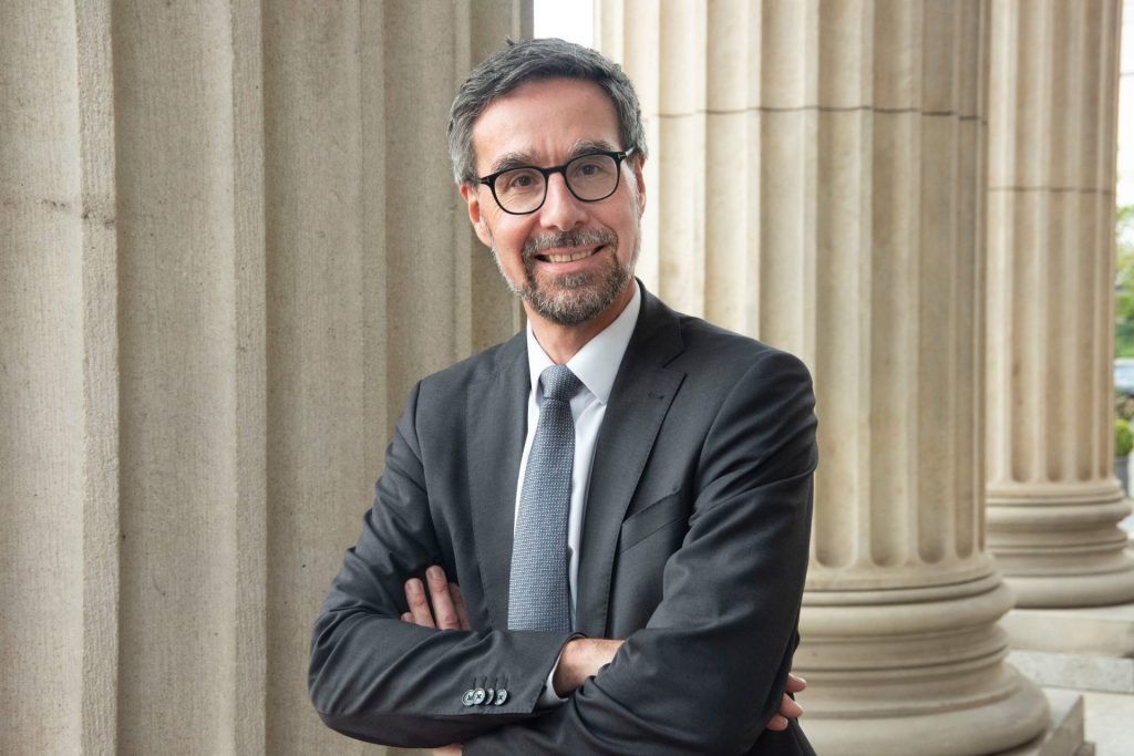 Michael Platten leitet die Abteilung Neuroimmunologie und Hirntumorimmunologie am Deutschen Krebsforschungszentrum und ist Direktor der Neurologischen Klinik der Universitätsmedizin Mannheim. 