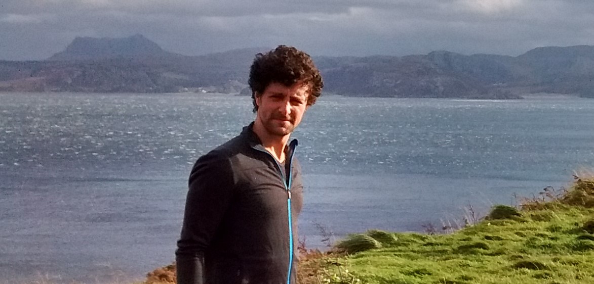 Jon Roozenbeek, Assistenzprofessor für Psychologie und Sicherheit am King's College in London, möchte Propaganda und Irreführung im Netz auf ungewöhnliche Weise eindämmen.