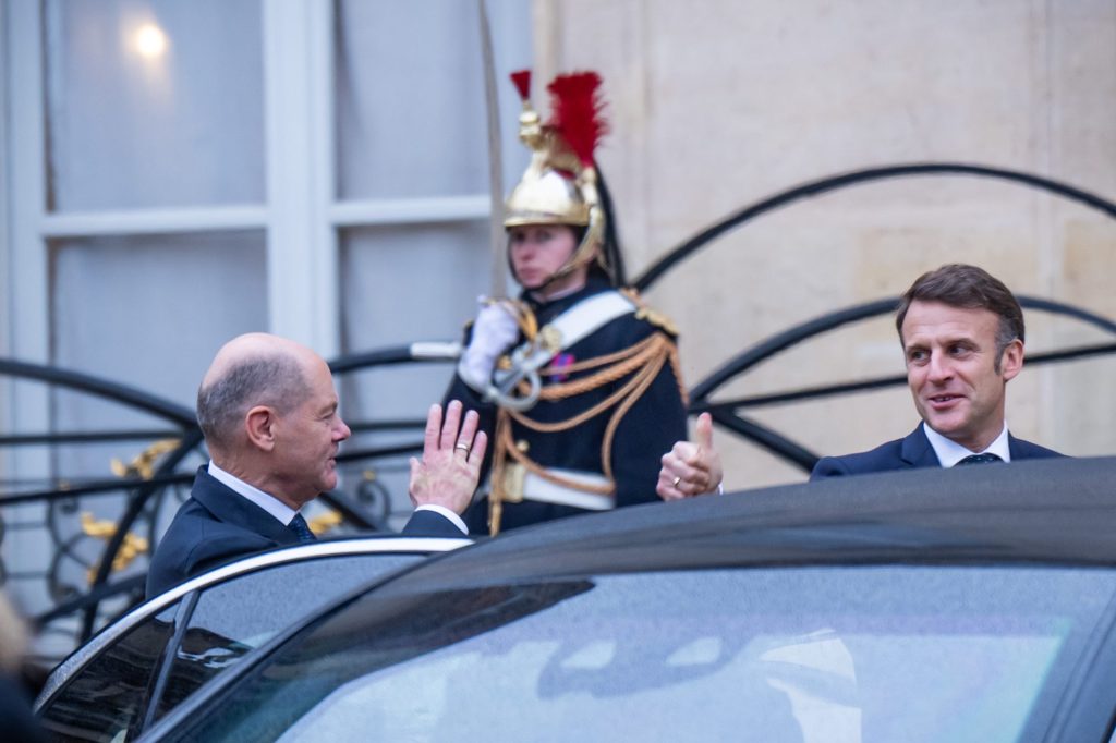 Demonstrative Einigkeit: Bundeskanzler Scholz und Frankreichs Präsident Macron
