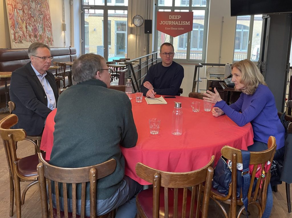 Sabine Nallinger und Holger Lösch bei Table.Briefings.