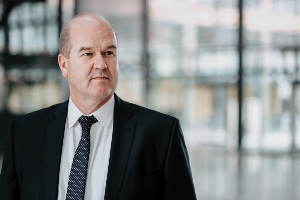Klaus-Jürgen Heitmann ist seit 2017 Vorstandssprecher des Versicherungskonzerns HUK-Coburg.