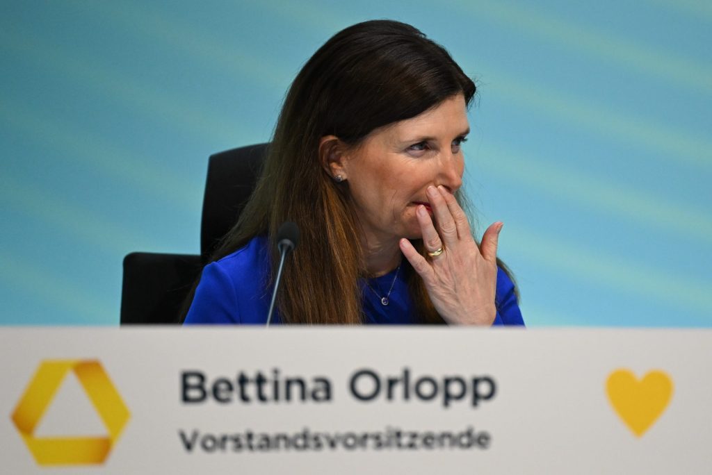 Commerzbank-Chefin Bettina Orlopp auf der HV des Frankfurter Kreditinstituts in Wiesbaden.