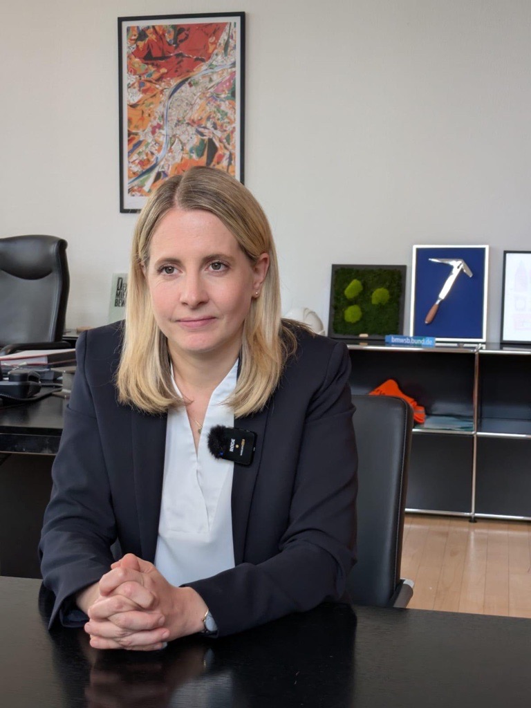 Verena Hubertz (SPD), Bundesministerin für Wohnen, Stadtentwicklung und Bauwesen im Podcast Table.Today.