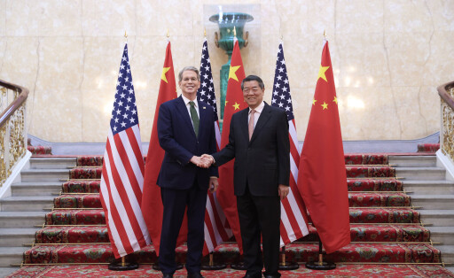 London, 9. Juni 2025: Chinas Handelsminister He Lifeng mit US-Finanzminister Scottt Bessent bei einem Finanztreffen in London.