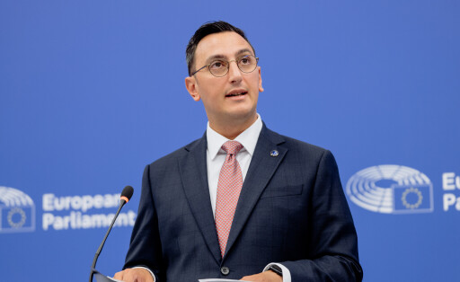 Glenn Micallef ist der maltesische Kommissar, der für Generationengerechtigkeit, Jugend, Kultur und Sport zuständig ist. Er stellt die strategische Vorausschau 2025 der Europäischen Kommission vor.