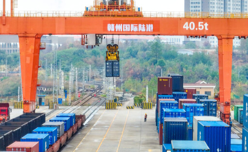 RECORD DATE NOT STATED Aerial photos show the containers for import and export cargo are in order, and gantry cranes and trucks are busy working in the cargo yard of Ganzhou International Inland Port, Ganzhou City, east China s Jiangxi Province, 4 November, 2022. Busy transportation for foreign trade goods in Ganzhou PUBLICATIONxNOTxINxFRA