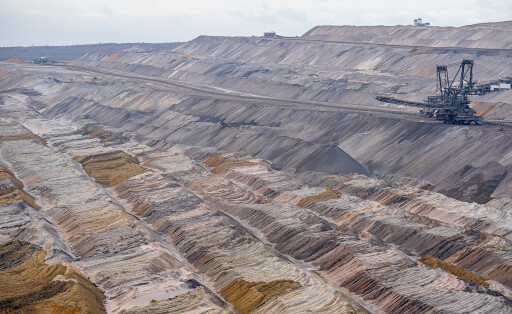 RECORD DATE NOT STATED A wide shot of a mining field with an industrial structure *** einer weiten erschossen des einer Bergbau Feld mit An&Verkauf industriell Struktur 180829