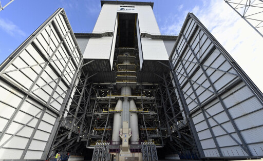 Illustration picture shows a testing replica of the Ariane 6 space launch vehicule during a royal visit to the Guiana Space Centre in Kourou, French Guiana, France on Wednesday 12 April 2023. On Thursday ESA s Jupiter Icy Moons Explorer mission Juice is planned for launch from Europe s Spaceport in Kourou. PUBLICATIONxNOTxINxBELxFRAxNED ERICxLALMAND 64608053