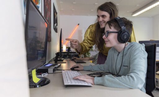 Deutscher Schulpreis 2022,
nominierte Schulen,
Mittelschule Eichendorffschule Erlangen,
In der Filmschule lernen die Schueler*innen Lichtsetzung, das Filmen von Kurzfilmen oder Interviews und das Schneiden,
Erlangen, 22.05.2023
Foto: Vera Loitzsch