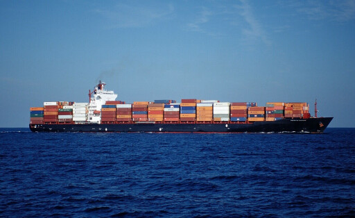 Bildnummer: 55818559 Datum: 01.01.2011 Copyright: imago/OceanPhoto
Beladenes Containerschiff, USA, Kalifornien, Pazifischer Ozean Container ship, USA, California, Pacific ocean Highlight !DATUM GESCHÄTZT! PUBLICATIONxINxGERxSUIxAUTxONLY kbdig 2011 quer Container Fracht Frachtschiff Hafen Handel Meer Reederei Schiff Schifffahrt Schiffsfond Schiffsfonds Seefahrt Verkehr Wasser Wirtschaft Ozean Containerschiff Schiffe beladen beladenes boat cargo charge economy freight freighter harbour sea ocean navigation navy seafaring shipping company trade ship ships giant big full No Model Release horizontal format Querformat Natur natürlich Landschaften Landschaft Licht Stimmung nature natural wild landscape light
Bildnummer 55818559 Date 01 01 2011 Copyright Imago OceanPhoto loaded Container ship USA California Pacific Ocean Container Ship USA California Pacific Ocean Highlight Date estimated PUBLICATIONxINxGERxSUIxAUTxONLY Kbdig 2011 horizontal Container Freight Cargo ship Port Trade Sea Shipping company Ship Shipping Seafaring Traffic Water Economy Ocean Container ship Ships Loading loaded Boat Cargo Charge Economy Freight Freighter Harbour Sea Ocean Navigation Navy seafaring Shipping Company Trade Ship Ships Giant Big Full No Model Release horizontally Format Landscape Nature of course Landscapes Landscape Light Mood Nature Natural Wild Landscape Light