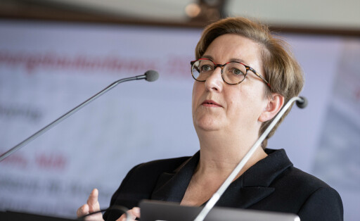 Klara Geywitz, SPD, Bundesministerin für Wohnen, Stadtentwicklung und Bauwesen, Wohnungsbau-Konferenz mit Bundesbauministerin Klara Geywitz, 18.10.2023, Audimax von EY Deutschland, Berlin, Deutschland *** Klara Geywitz, SPD, Federal Minister of Housing, Urban Development and Construction, Housing Conference with Federal Minister of Construction Klara Geywitz, 18 10 2023, Audimax of EY Germany, Berlin, Germany. kreativmedia_baukonferenz_22