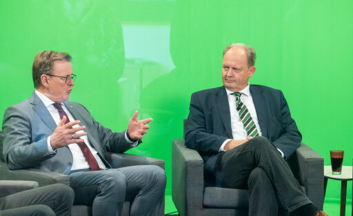 TV-Talk Am Anger <p>19/10/2021-Erfurt: TV-Talk Am Anger veranstaltet von Thueringer Allgemeine, Salve TV und Thueringen24 im Studio von SalveTV mit: Moderator Jan Hollitzer (Chefredakteur Thueringer Allgemeine), Ministerpraesident Bodo Ramelow (Die Linke), links im Foto, Prof. Dr. Torsten Oppelland (Uni Jena), rechts im Foto, und Moderator Klaus-Dieter Boehm zum Thema: Thema: Bundestagswahl danach ( Deutschland Thueringen Erfurt Copyright: SaschaxFromm NUR FUeR REDAKTIONELLE ZWECKE *** TV Talk at Anger P 19 10 2021 Erfurt TV Talk at Anger organized from Thueringer general, Salve TV and Thuringia24 in Studio from SalveTV with presenter Jan Hollitzer Editor-in-chief Thueringer General , Prime Minister Bodo Ramelow The Left , left in Photo, Prof Dr Torsten Oppelland Univ Jena , right in Photo, and presenter Klaus Dieter Boehm to Theme Theme Federal Elections Thereafter Germany Thuringia Erfurt Copyright SaschaxFromm only for editorial Purposes Copyright: SaschaxFromm doc7i1ayrz8xc0dhainkve ,EDITORIAL USE ONLY