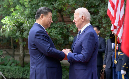 US-Präsident Joe Biden begrüßt Chinas Staatschef Xi Jinping.