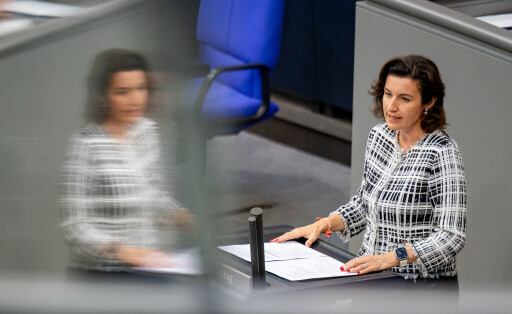 Ministerin Dorothee Baer haelt eine Rede im Bundestag. Berlin, 10.07.2025.