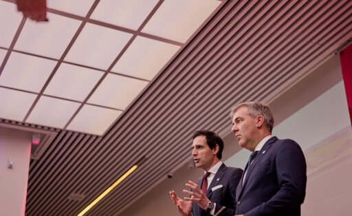 Wopke Hoekstra und Lars Aagaard bei einer Pressekonferenz.