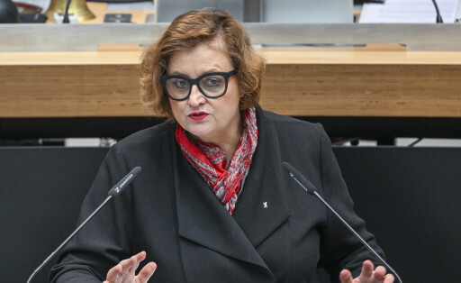 Ina Czyborra (SPD), Senatorin für Wissenschaft, Gesundheit und Pflege, spricht bei der Plenarsitzung im Berliner Abgeordnetenhaus.