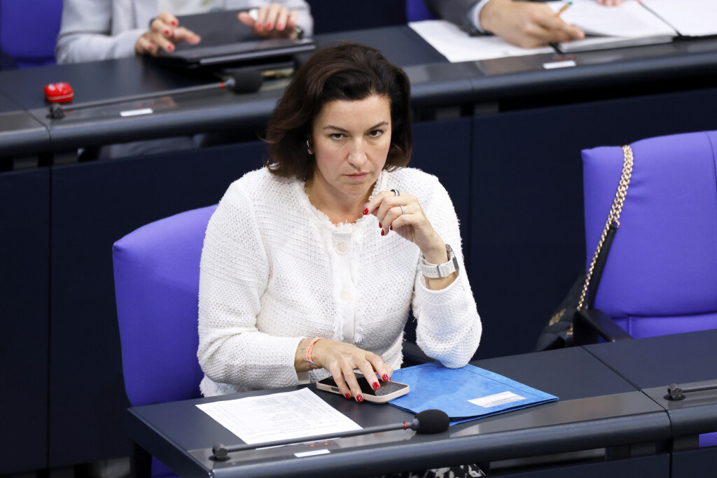 Bundesforschungsministerin Dorothee Bär (CSU) in der 19. Sitzung des 21. Deutschen Bundestages im Reichstagsgebäude. Berlin, 11.07.2025