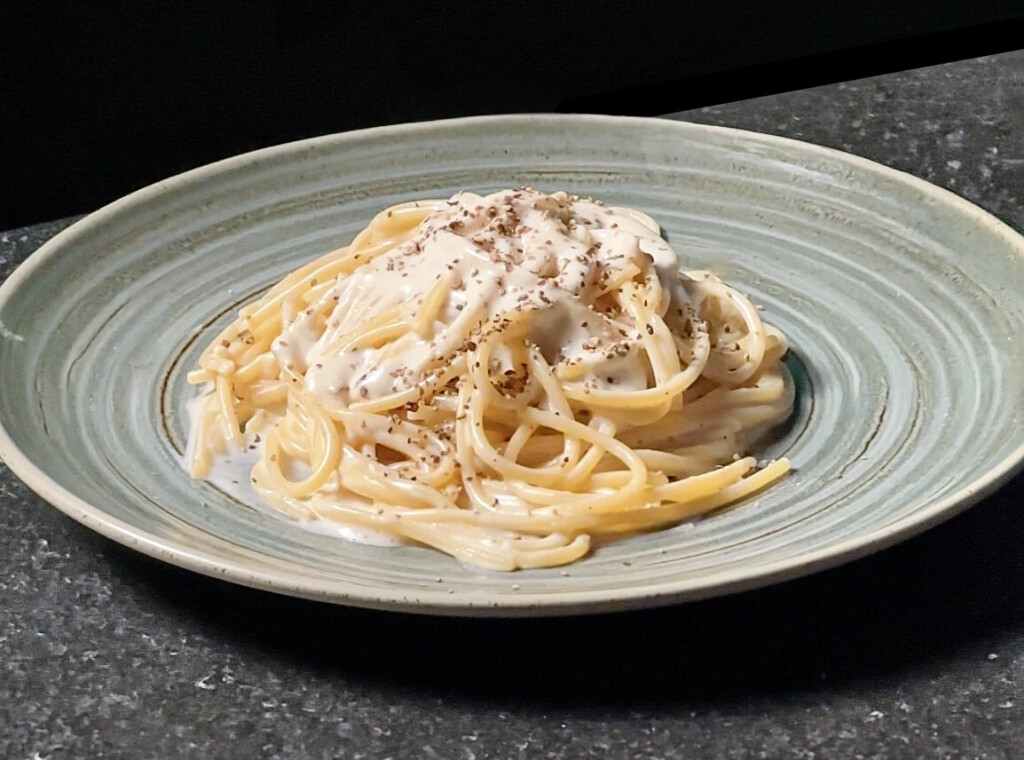 Schmackhafte Wissenschaft: Die perfekte Cacio e Pepe Pasta, hier zubereitet am Institute of Science and Technology Austria (ISTA) in Klosterneuburg.