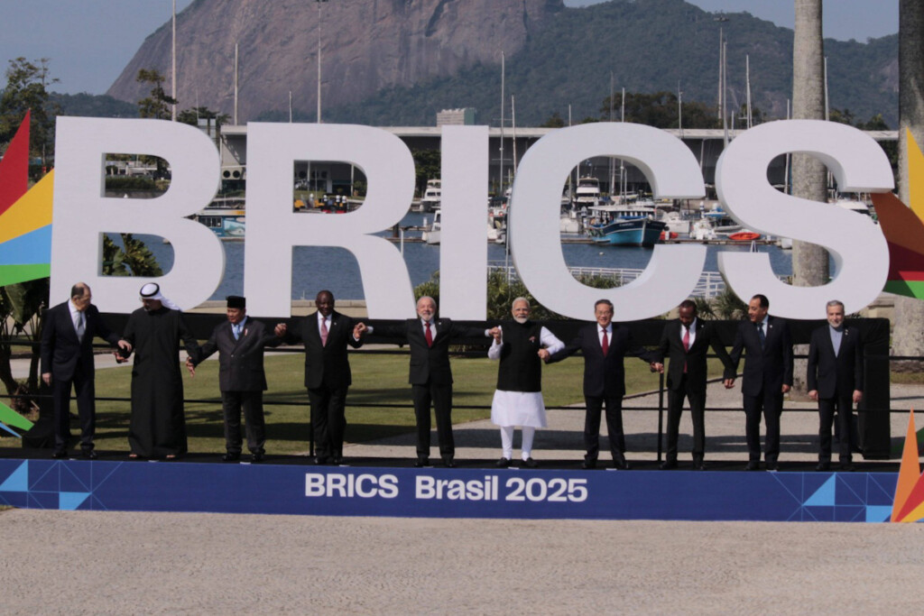 The BRICS summit began this Sunday with the presence of twenty countries.