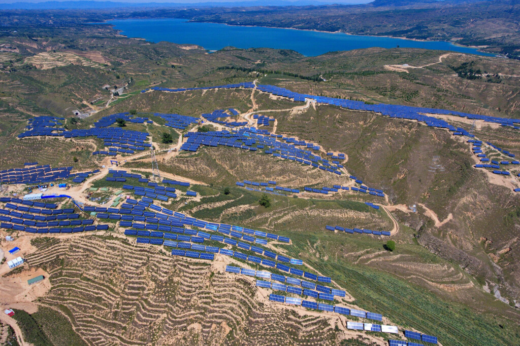 a photovoltaic power plant in Loufan County, Taiyuan City, north China s Shanxi Province.