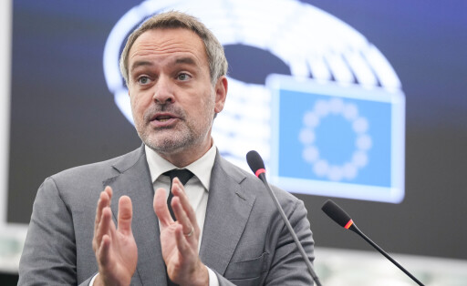 René Repasi spricht im Europäischen Parlament in Straßburg