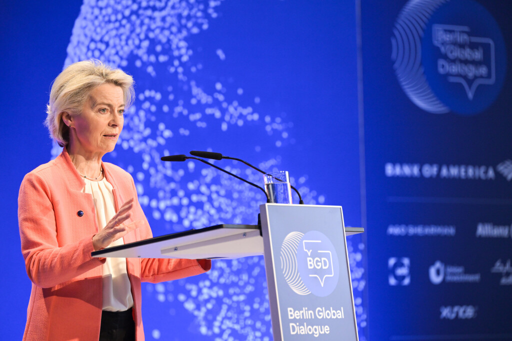 Ursula von der Leyen, Präsidentin der Europäischen Kommission, bei ihrer Rede auf dem Berlin Global Dialogue in Berlin.